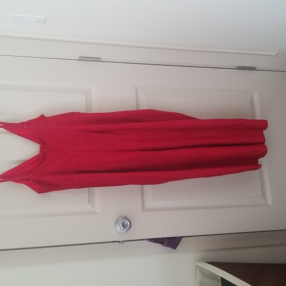 Red spaghetti strap midi dress - Picture 3 of 5